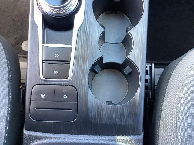 Photo of 2020 Oxford White Ford Escape