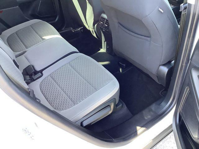 Photo of 2020 Oxford White Ford Escape