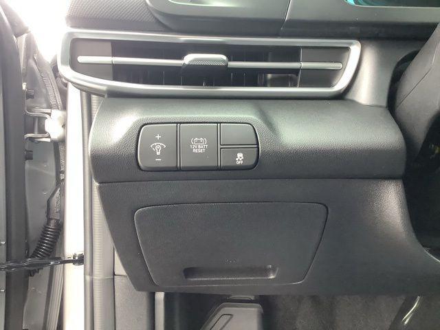 Photo of 2025 Fluid Metal Hyundai ELANTRA HEV