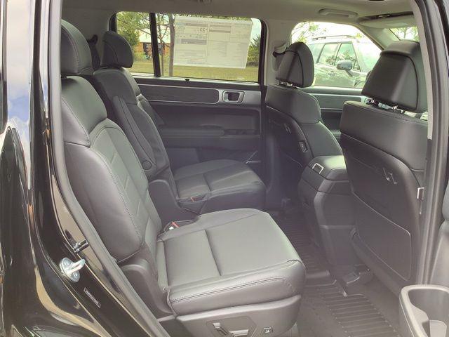 Photo of 2026 Phantom Black Hyundai SANTA FE