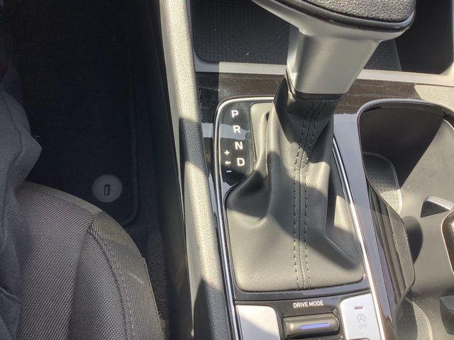 Photo of 2025 Serenity White Pearl Hyundai TUCSON
