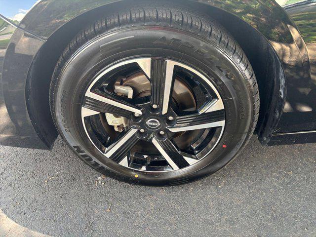 Photo of 2024 Super Black Nissan Sentra