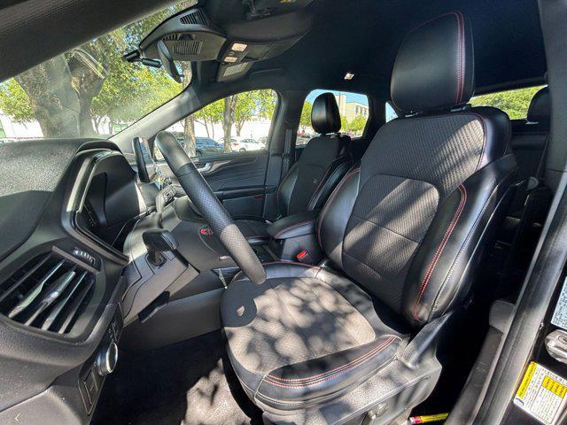 Photo of 2024 Agate Black Metallic Ford Escape