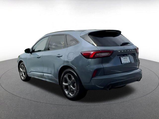 Photo of 2024 Vapor Blue Metallic Ford Escape
