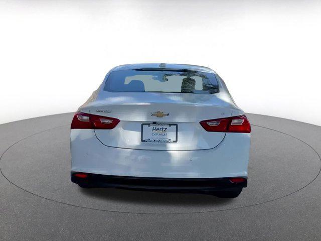 Photo of 2024 Summit White Chevrolet Malibu