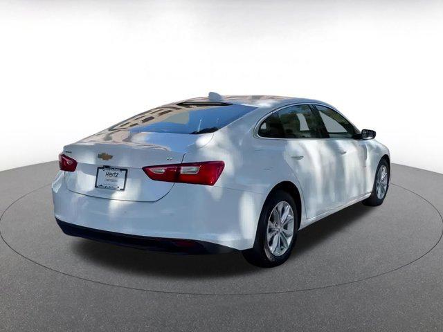 Photo of 2024 Summit White Chevrolet Malibu