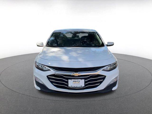 Photo of 2024 Summit White Chevrolet Malibu
