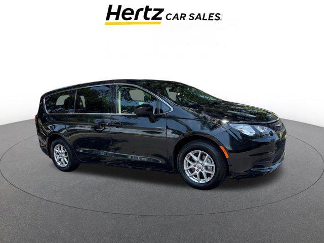 2023 Chrysler Voyager