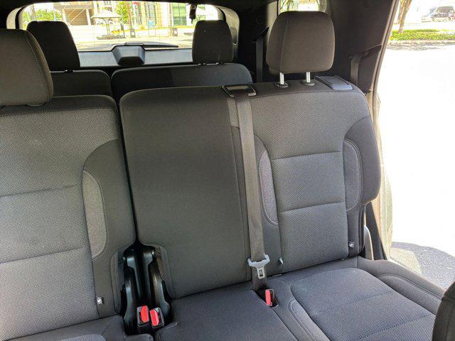 Photo of 2023 Silver Sage Metallic Chevrolet Traverse