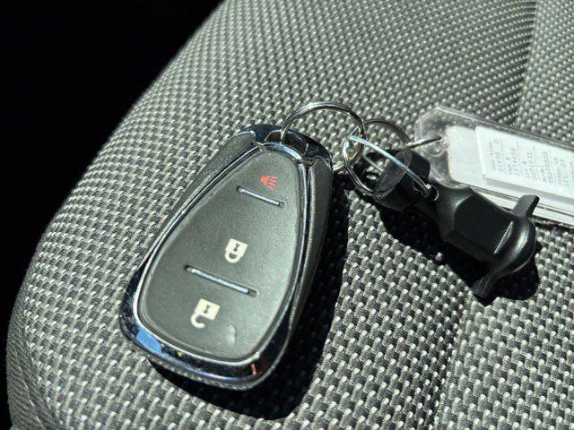 Photo of 2023 Silver Sage Metallic Chevrolet Traverse