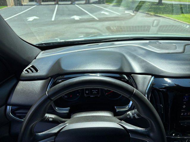 Photo of 2023 Silver Sage Metallic Chevrolet Traverse