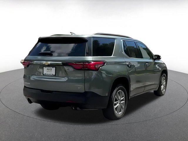 Photo of 2023 Silver Sage Metallic Chevrolet Traverse