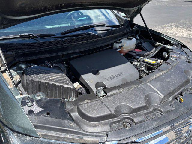 Photo of 2023 Silver Sage Metallic Chevrolet Traverse