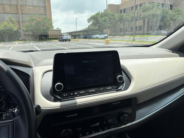 Photo of 2024 Everest White Pearl Nissan Rogue