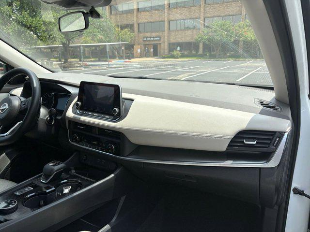 Photo of 2024 Everest White Pearl Nissan Rogue