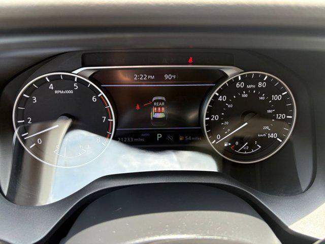 Photo of 2024 Everest White Pearl Nissan Rogue