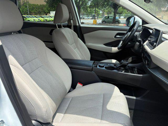 Photo of 2024 Everest White Pearl Nissan Rogue