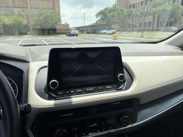 Photo of 2024 Everest White Pearl Nissan Rogue