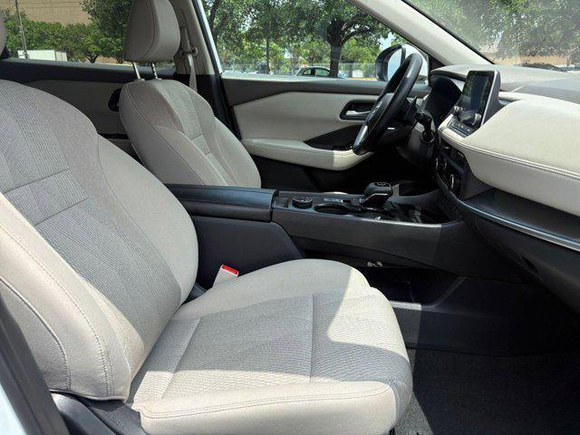 Photo of 2024 Everest White Pearl Nissan Rogue