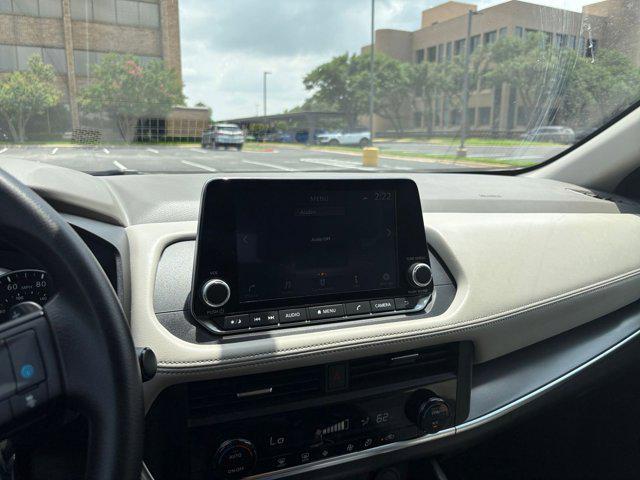 Photo of 2024 Everest White Pearl Nissan Rogue