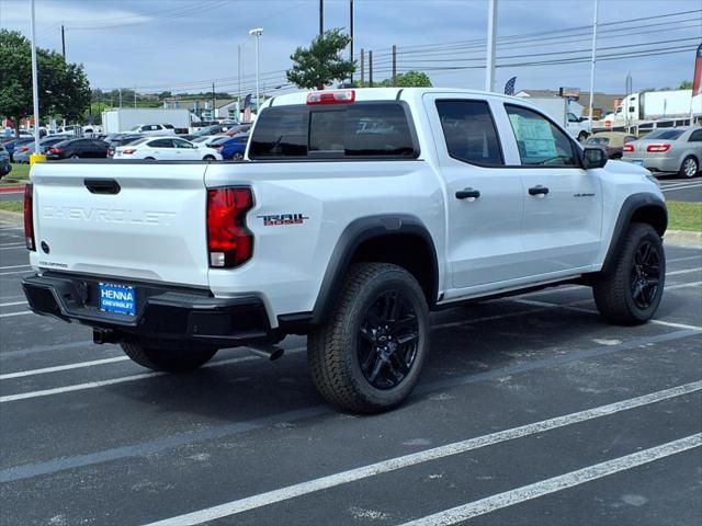 Photo of 2025 Summit White Chevrolet Colorado
