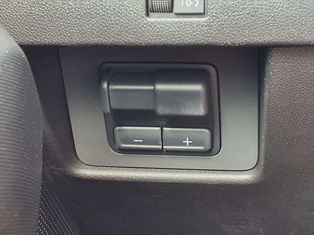 Photo of 2025 Summit White Chevrolet Colorado