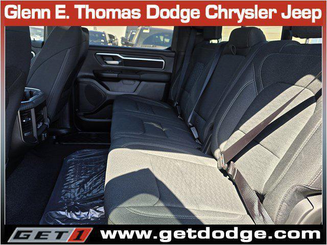 Photo of 2025 Diamond Black Crystal Pearlcoat RAM 1500