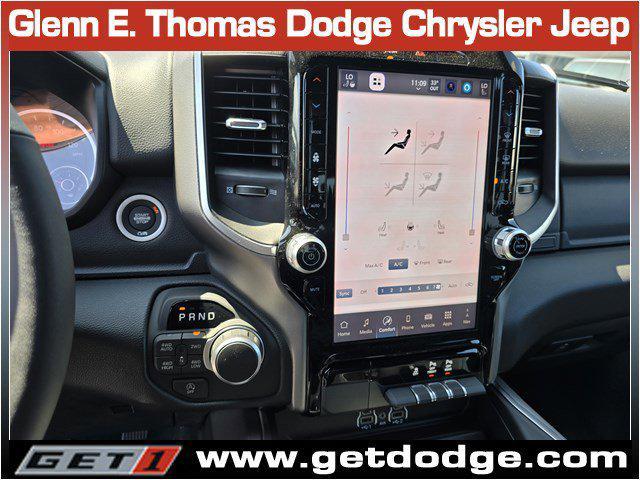 Photo of 2025 Diamond Black Crystal Pearlcoat RAM 1500