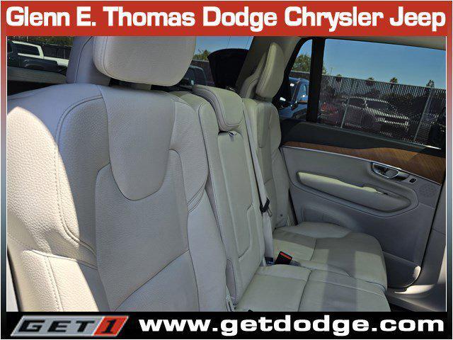 Photo of 2021 Gray Volvo XC90 Recharge Plug-In Hybrid