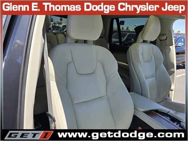 Photo of 2021 Gray Volvo XC90 Recharge Plug-In Hybrid