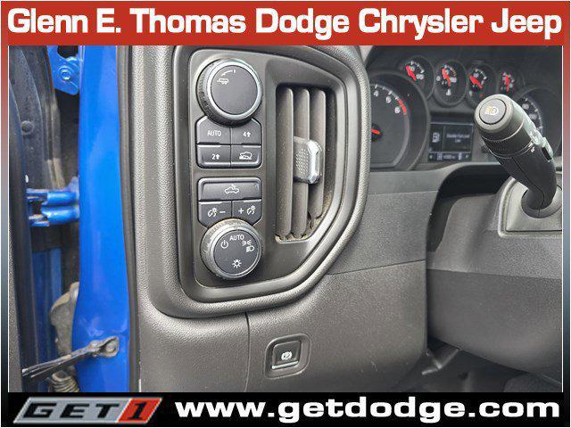 Photo of 2022 Glacier Blue Metallic Chevrolet Silverado 1500