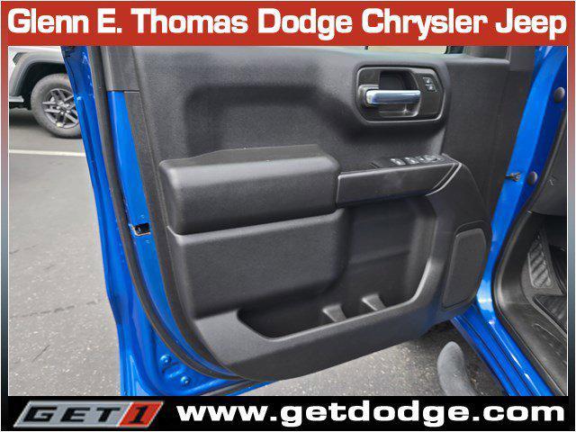 Photo of 2022 Glacier Blue Metallic Chevrolet Silverado 1500