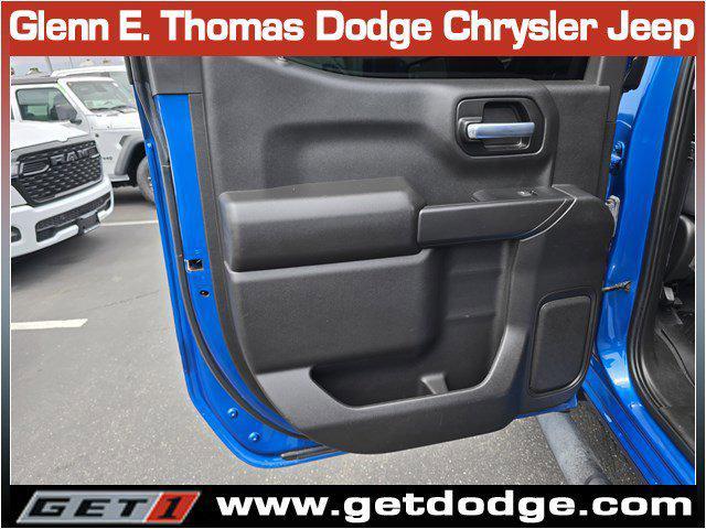 Photo of 2022 Glacier Blue Metallic Chevrolet Silverado 1500