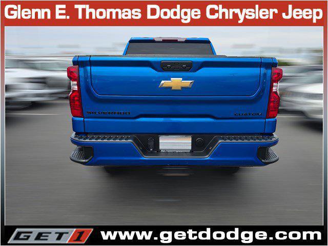 Photo of 2022 Glacier Blue Metallic Chevrolet Silverado 1500