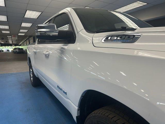 Photo of 2024 Bright White Clearcoat RAM 1500