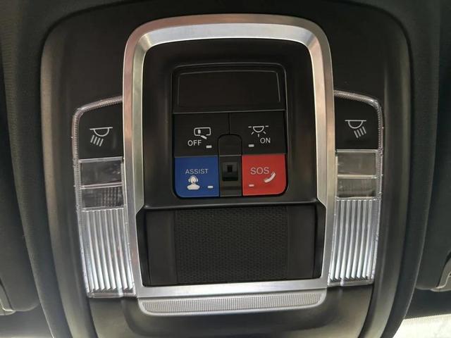 Photo of 2024 Bright White Clearcoat RAM 1500