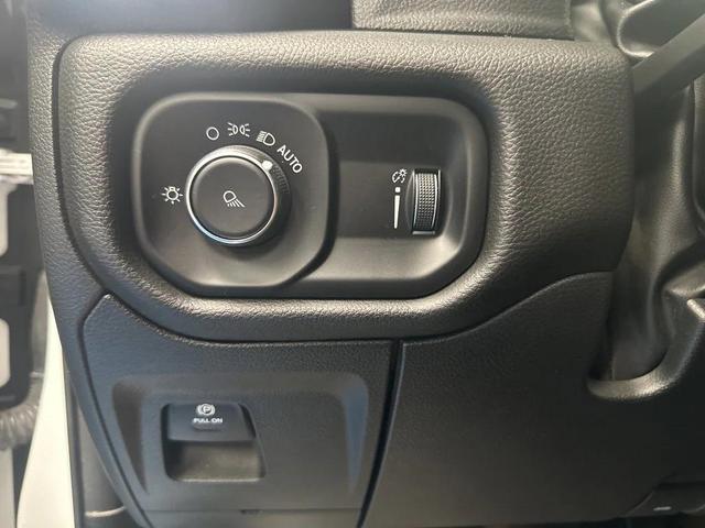 Photo of 2024 Bright White Clearcoat RAM 1500