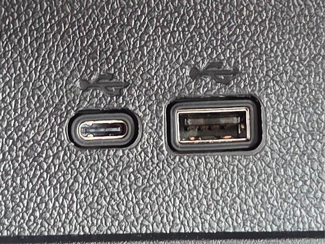 Photo of 2025 Mosaic Black Metallic Chevrolet Traverse