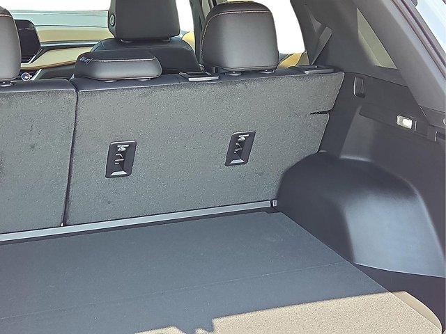 Photo of 2026 Polar White Tricoat Chevrolet Equinox