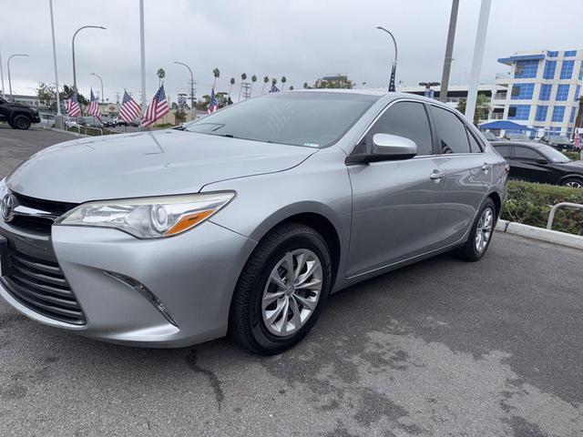 Photo of 2017 Celestial Silver Metallic Toyota Camry