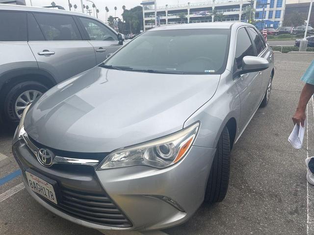 Photo of 2017 Celestial Silver Metallic Toyota Camry
