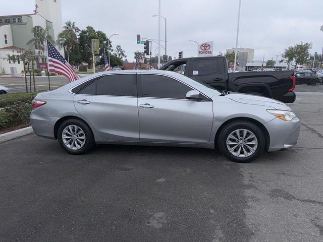 Photo of 2017 Celestial Silver Metallic Toyota Camry