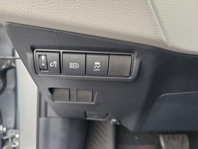 Photo of 2026 Silver Toyota Corolla Cross