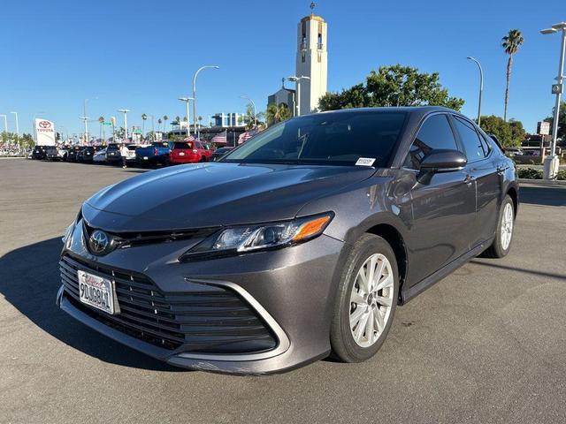 Photo of 2023 Predawn Gray Mica Toyota Camry