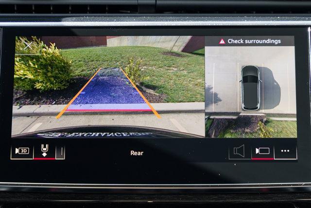 Photo of 2025 MYTHOS BLACK Audi Q7
