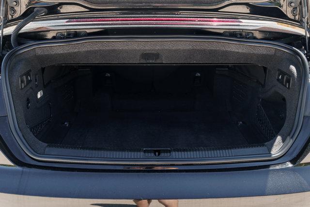 Photo of 2022 Brilliant Black/Black Roof Audi A5