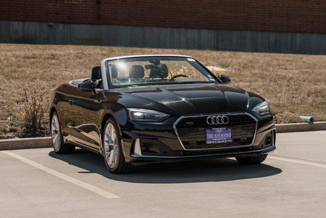 Photo of 2022 Brilliant Black/Black Roof Audi A5