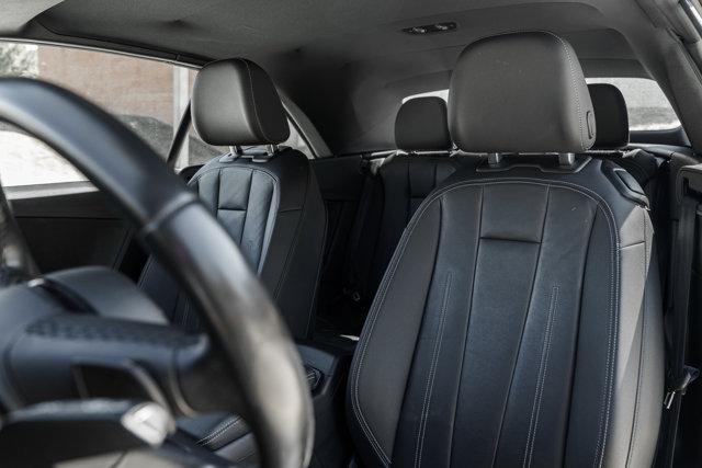 Photo of 2022 Brilliant Black/Black Roof Audi A5