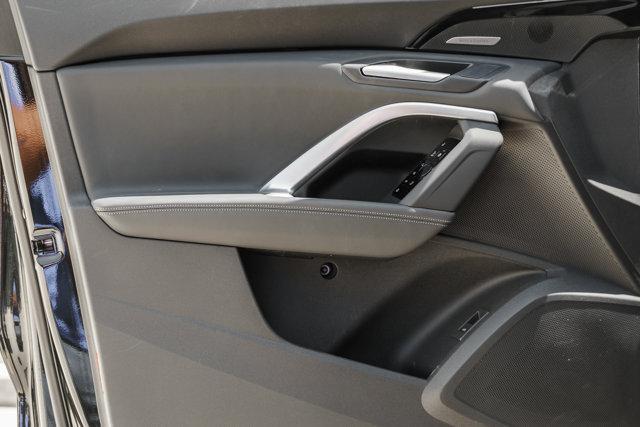 Photo of 2025 MYTHOS BLACK Audi Q5