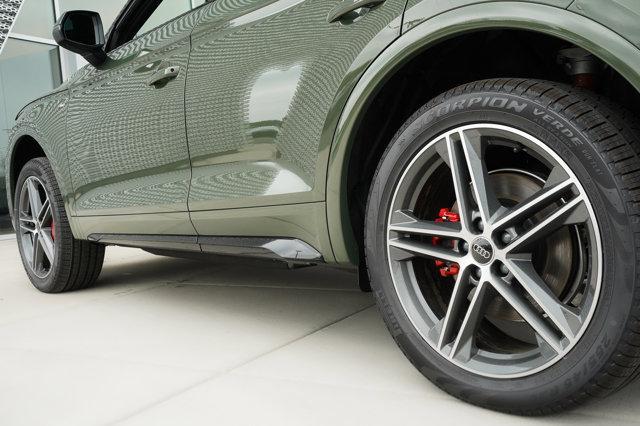 Photo of 2025 District Green Metallic Audi Q5